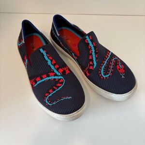 Rothy's Navy Slip-On snake Pattern sneakers kids 4
